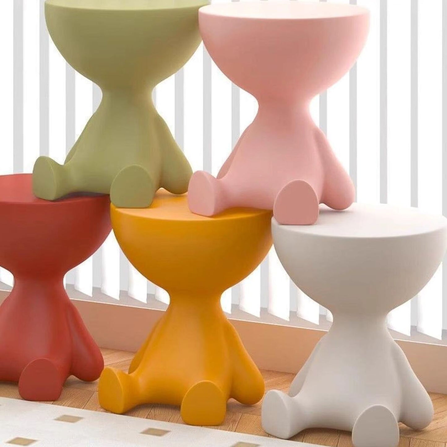 Cute Cartoon Side Table – Stylish & Compact Coffee Table for Modern Homes